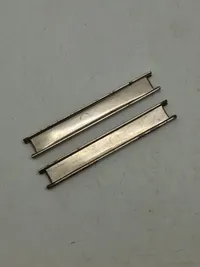 Originale 9 mm Scharfe (Mauser pistolen) også mp34. Sjælden æske med ladeskinner. Godt stemplet.