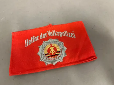 Originalt DDR politiarmbind