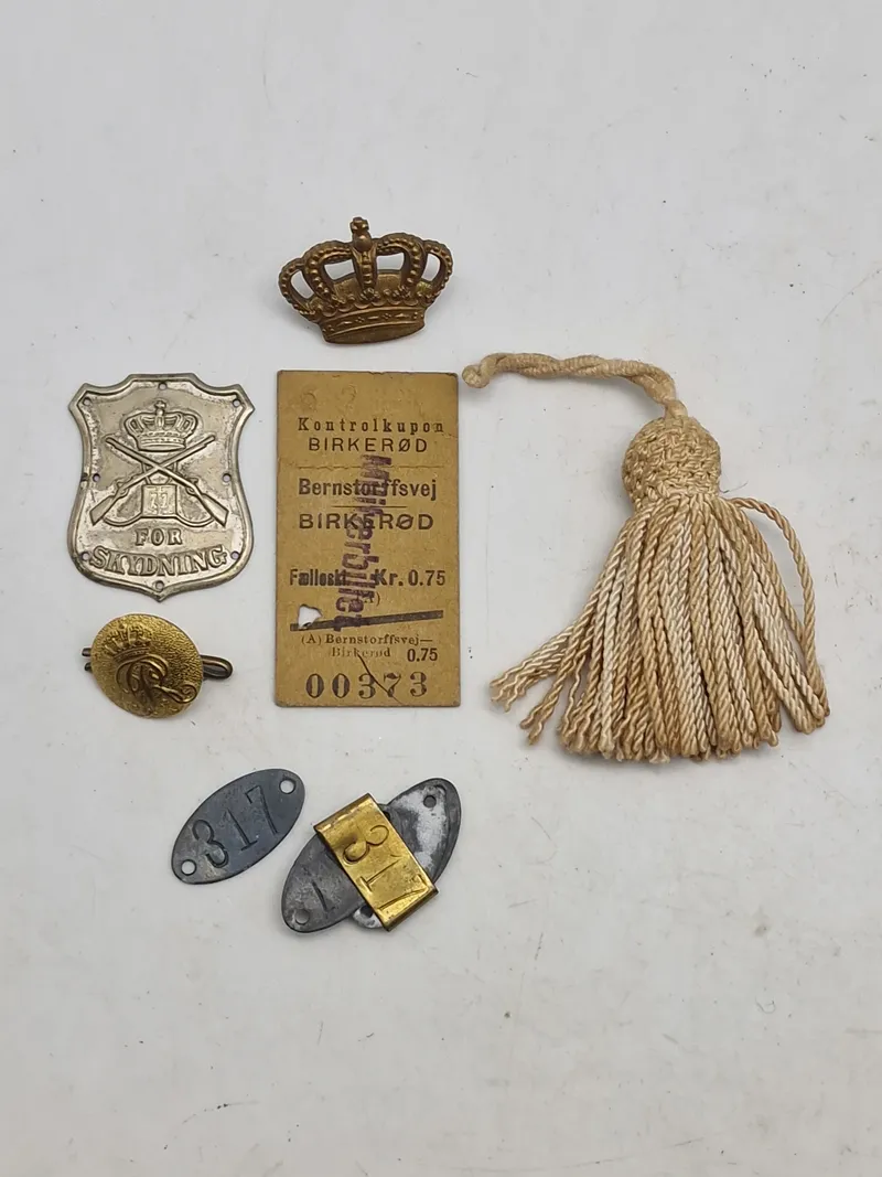 Lot diverse militaria Livgarden