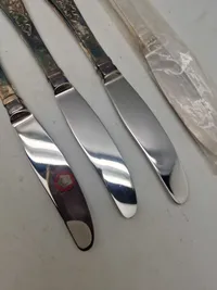 Samling knive i originale æsker - pletsølv