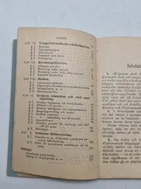 Diverse bøger fra det danske forsvar