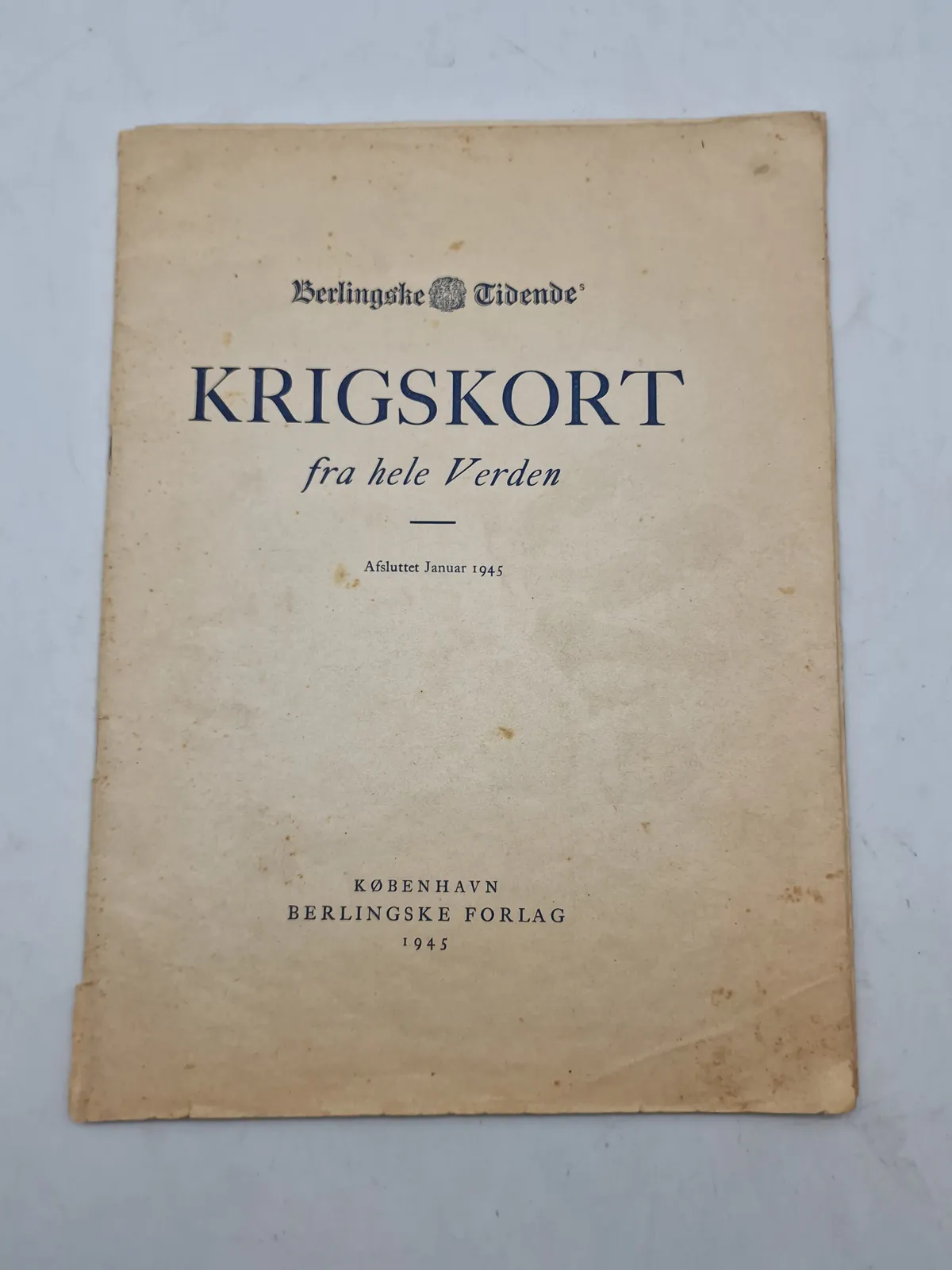Originalt hæfte - Krigskort fra hele verden - 1945