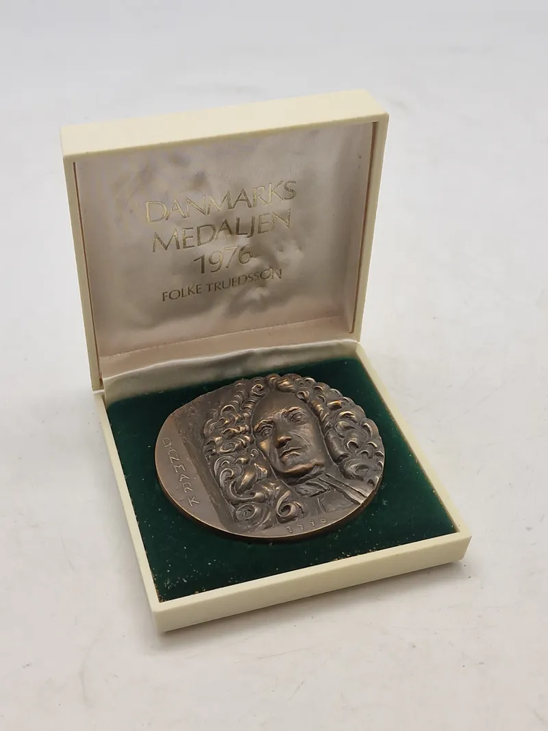 Danmarks medaljen 1976 med æske