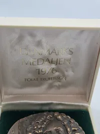 Danmarks medaljen 1976 med æske