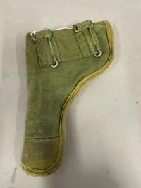 Dansk pistolhylster med tilbehør