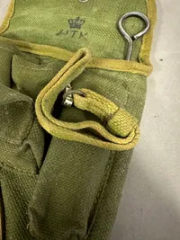 Dansk pistolhylster med tilbehør