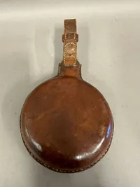 Dansk Feltflaske model 1873 for fodfolket, blæst på Holmegaard