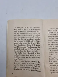 Originale konge sangbøger og svensk olieflaske