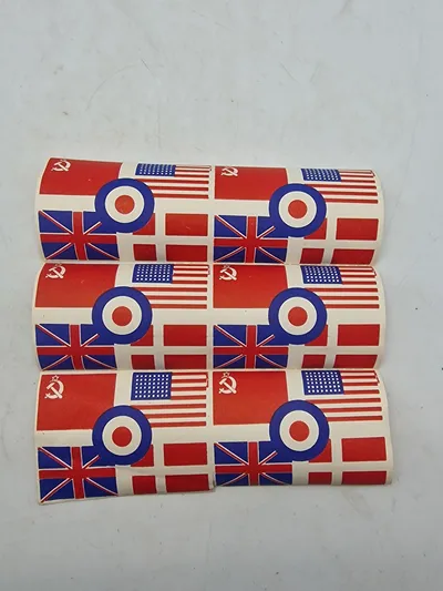 Originale klistermærker fra majdagene 1945