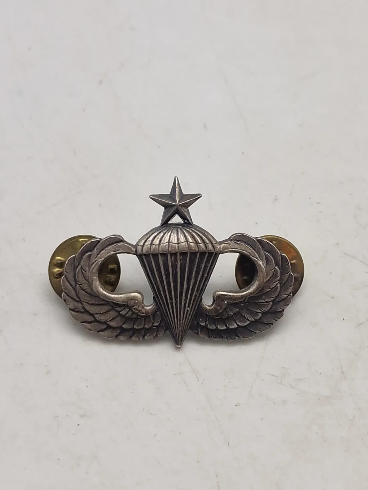 Original amerikansk faldskærmsvinge fra ww2 af sterlingsølv