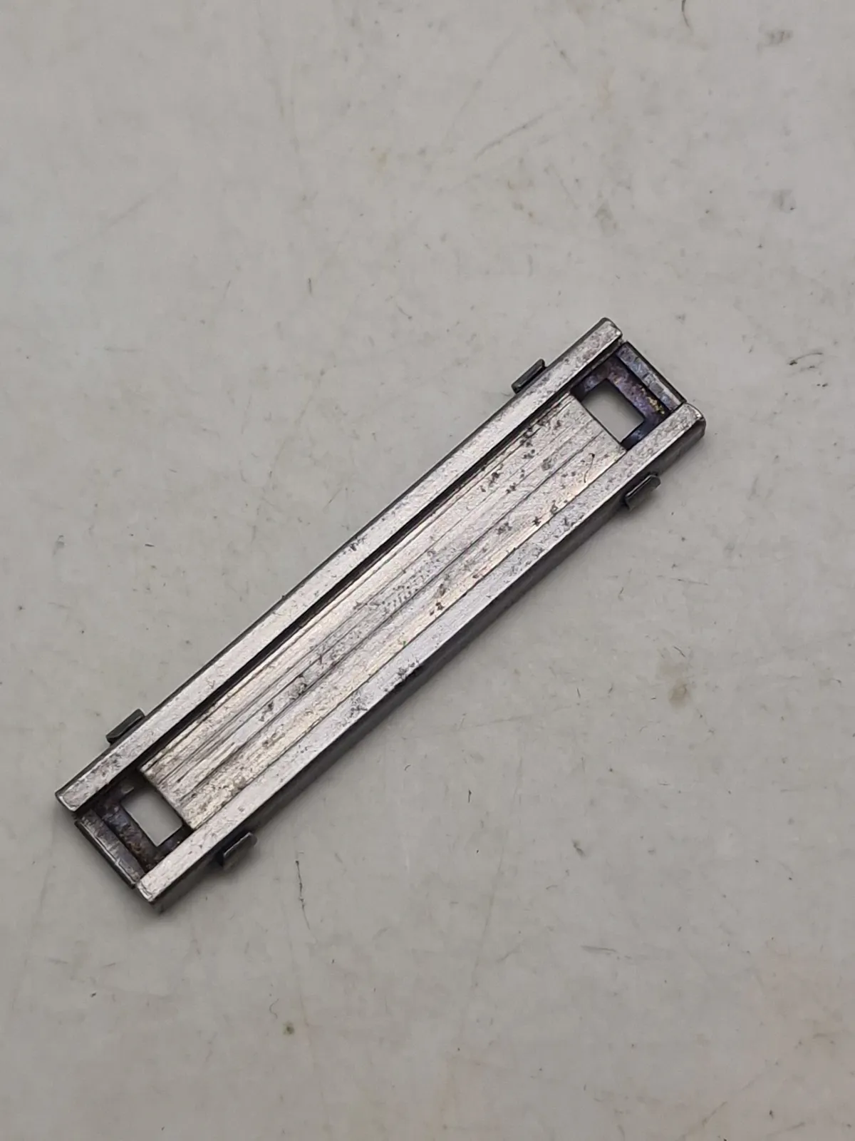 Ekstremt sjælden original ladeskinne for pistol 1910/21