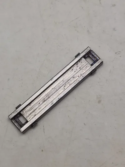 Ekstremt sjælden original ladeskinne for pistol 1910/21