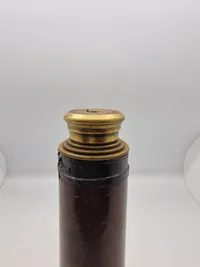 Original stor Marinekikkert klar i optik