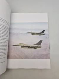 F-16 På vingerne med Danske jægerpiloter