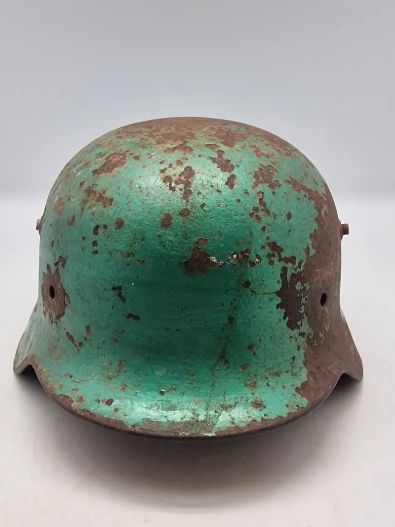 Original tysk ww2 hjelm skal til restaurering