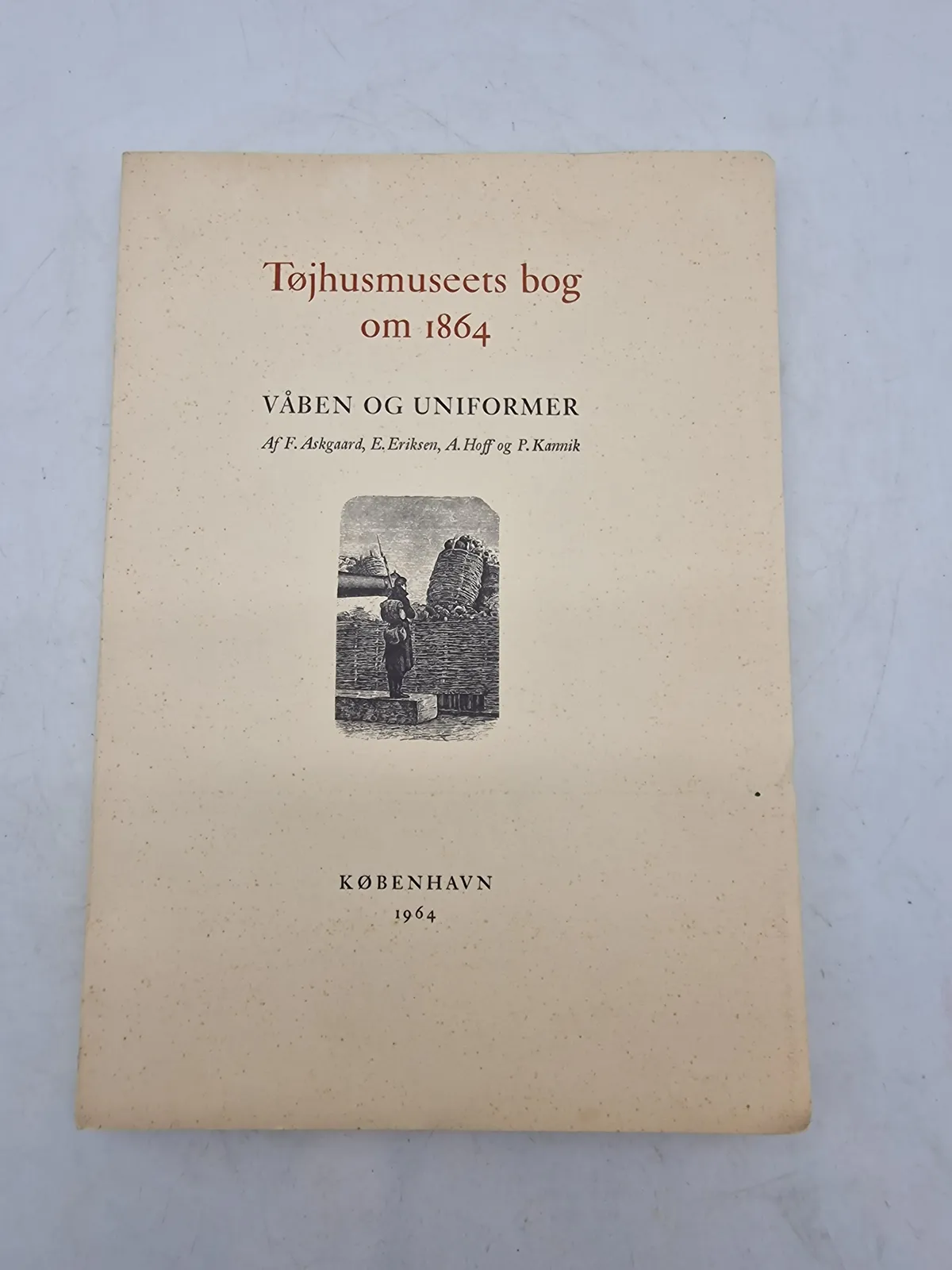 Tøjhusmuseets bog om 1864 Våben og uniformer