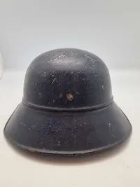Original tysk Luftschütz hjelm - senere decal???