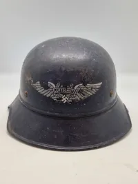 Original tysk Luftschütz hjelm - senere decal???