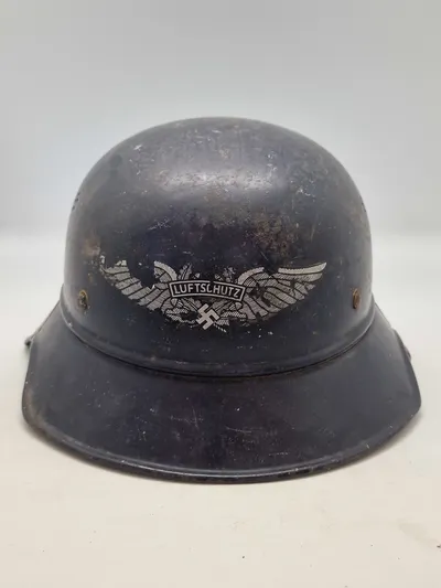 Original tysk Luftschütz hjelm - senere decal???