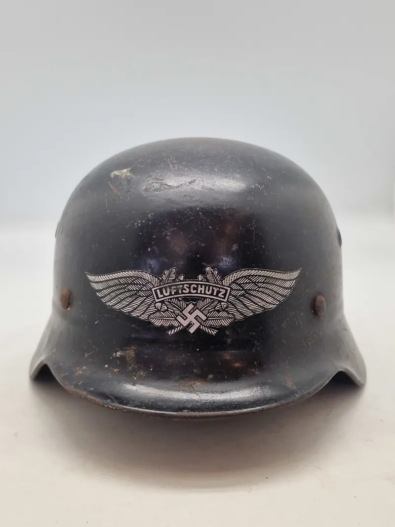 Original tysk Luftschütz hjelm - senere decal???