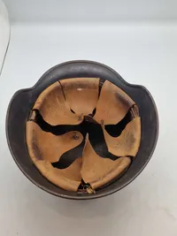 Original tysk Luftschütz hjelm - senere decal???