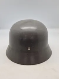 Original tysk M/40 hjelm brugt af brandvæsnet efter krigen