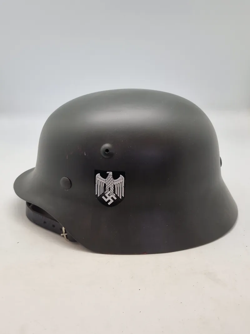 Tysk M/40 hjelm - efterkrigs