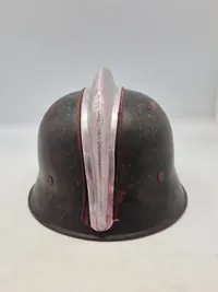 Original tysk ww2 hjelm - senere anvendt som brandhjelm
