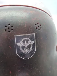 Original tysk ww2 hjelm - senere anvendt som brandhjelm