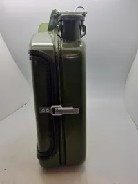 Jerrycan lavet som barskab