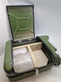 Jerrycan lavet som barskab