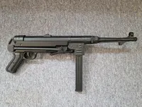 MP40 softgun med vægt som originalen