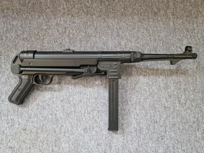 MP40 softgun med vægt som originalen