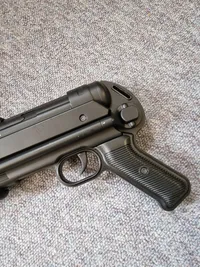 MP40 softgun med vægt som originalen