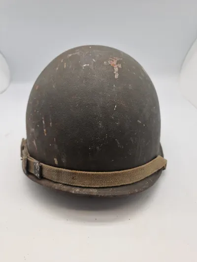 Original amerikansk stålhjelm med  inderliner