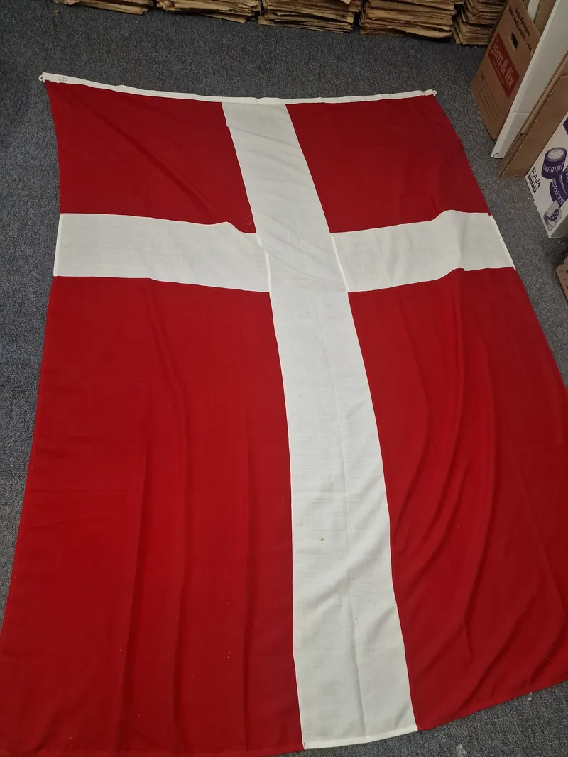 Stort originalt Dannebrogs flag