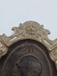 Veludført originalt askebæger med motiv af Bismarck fra tiden omkring 1870