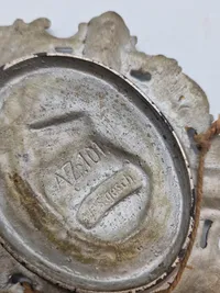 Veludført originalt askebæger med motiv af Bismarck fra tiden omkring 1870