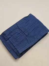 Originalt armbind fra den danske modstandsbevægelse. Bornholm