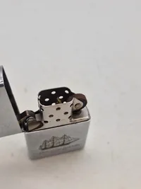 Zippo lighter med fregatten Jylland