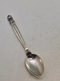 Georg Jensen r - vægt 49,2 gr