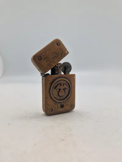 Lighter med ørn og hagekors -original???