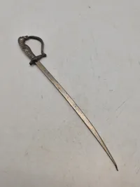 Original dansk miniature sabel - lavet og givet til dem der arbejdede med fremstillingen af sabler