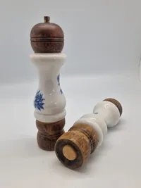 Salt & pepperkværn - træ og porcelæn