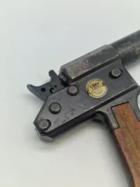 Original Accles & Shelvoke "CASH" Captive Bolt Pistol - bruger løse kaliber 22 patroner som skyder en bolt frem - bliver også kaldt “Cattle killer”