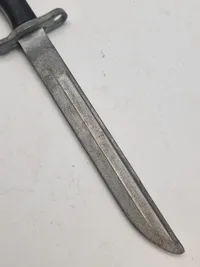 Papirkniv udformet som Garand bajonet
