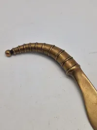 Papirkniv -1930’erne bemærk grebet af formet som det dansk fundene guldhorn