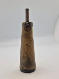 Samling originale krudtpunge og horn