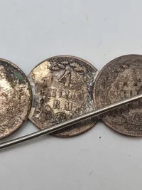 Broche lavet af danske 4 skillings mønter fra 1800 tallet - af sølv