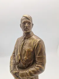 Adolf Hitler figur - Efterkrigs